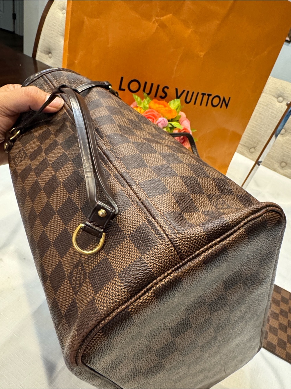 Authentic Louis Vuitton Damier Ebene Neverfull MM with Pouch - Picture 5 of 16